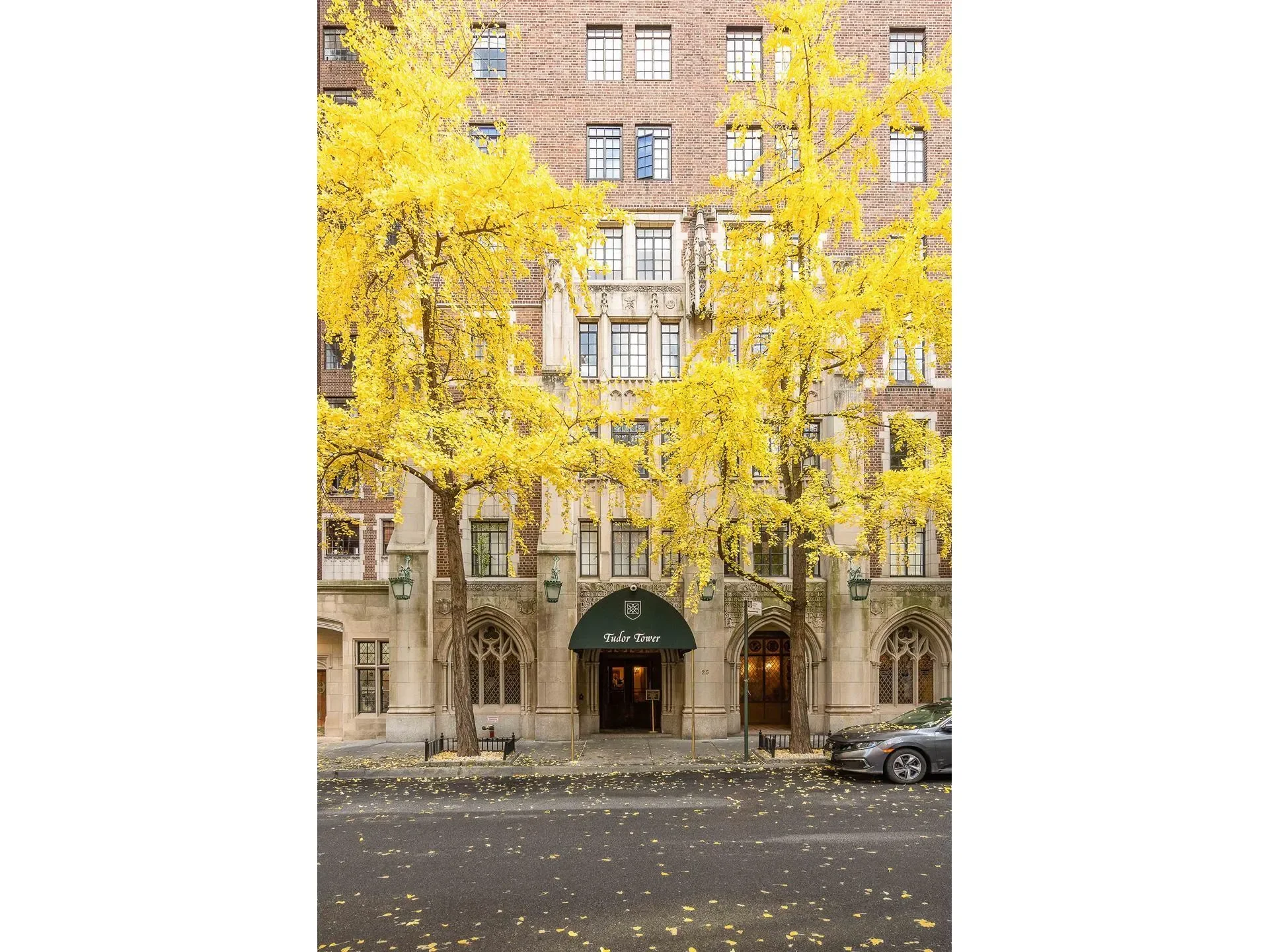 Tudor Tower, 25 TUDOR CITY PL, New York, New York, United States. - Photo 15