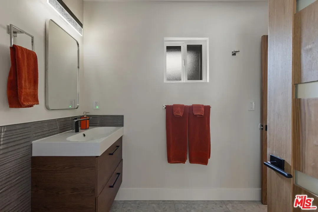 4430 Natoma Ave, Los Angeles, California, United States. - Photo 24