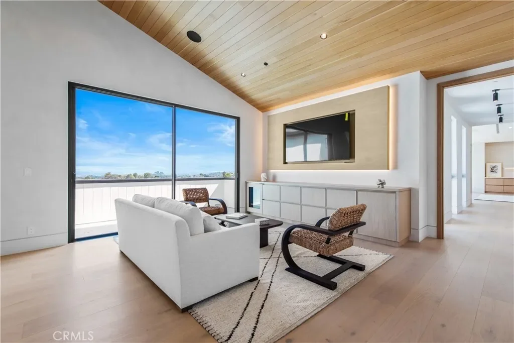 5340 WHITMAN Road, Hidden Hills, California, United States. - Photo 10