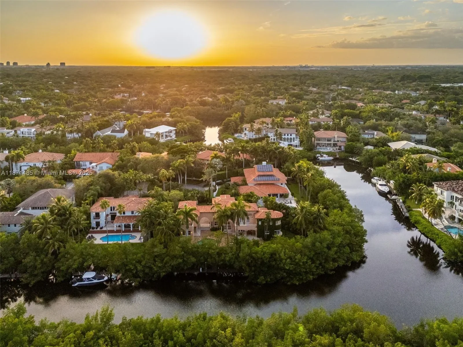 104 Paloma Dr, Miami, Florida, United States. - Photo 35