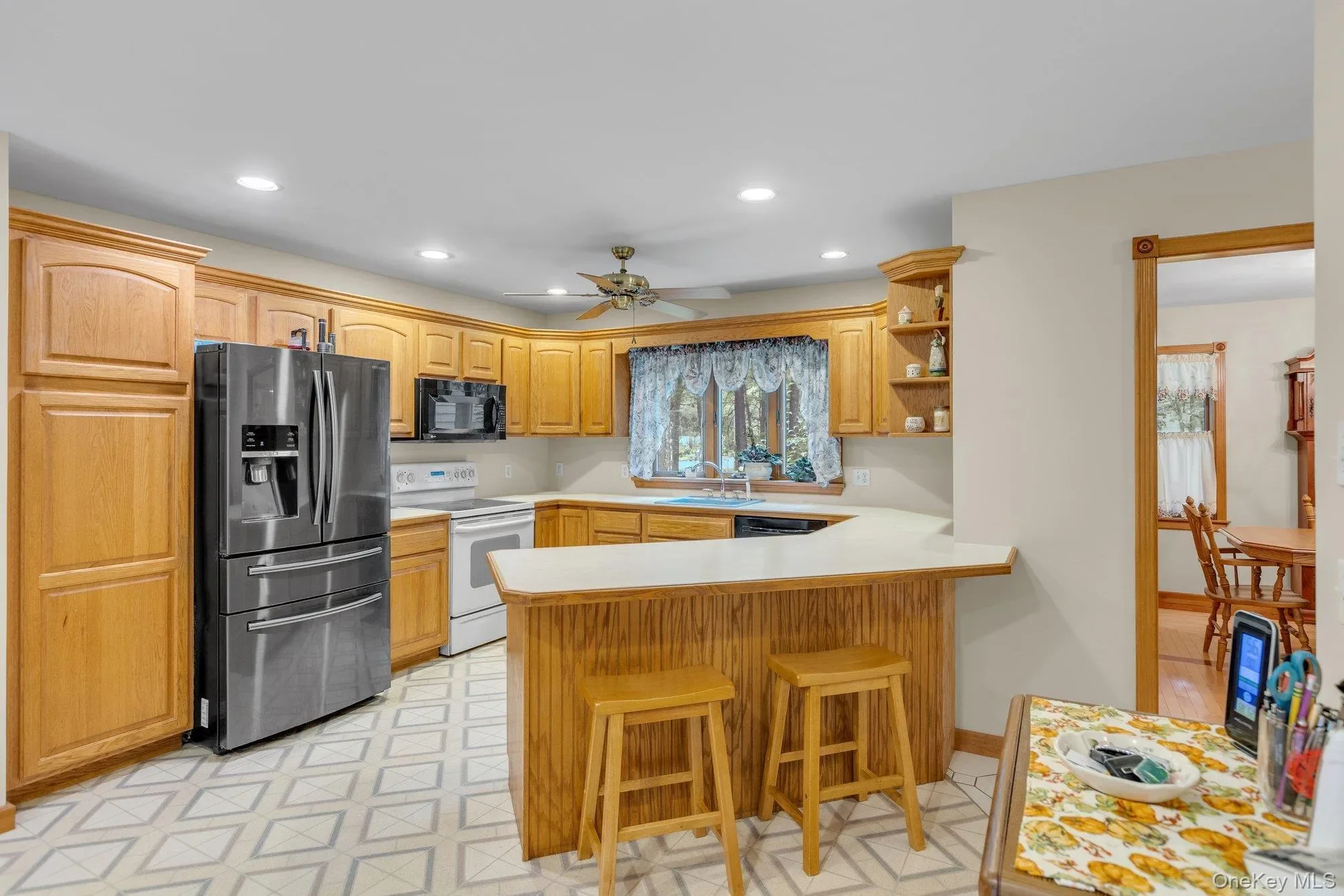 501 Wading River Road, Manorville, New York, United States. - Photo 2