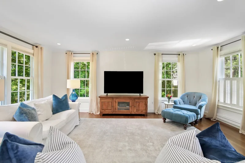 216 Hillspoint Road, Westport, CT, 06880, USA, Westport, Connecticut, United States. - Photo 3