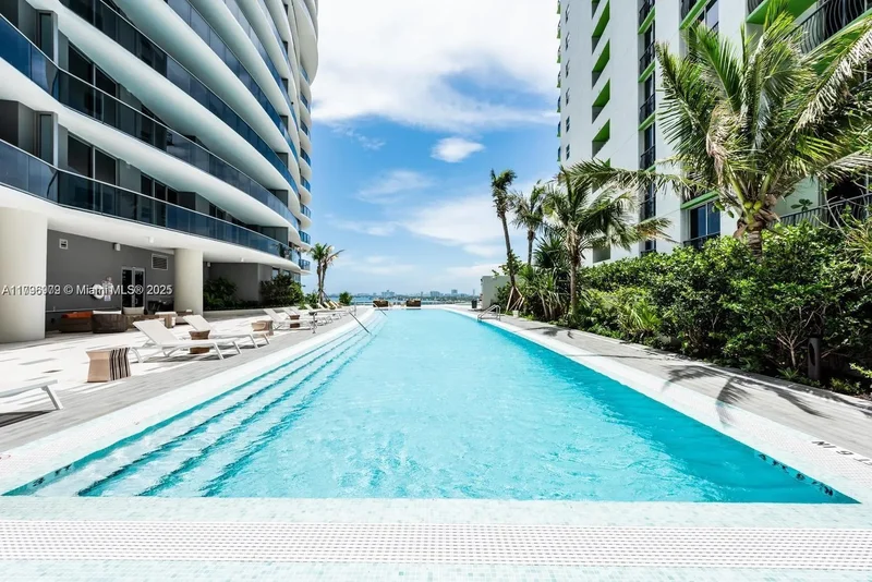 488 NE 18th St 208, Miami, Florida, United States. - Photo 29