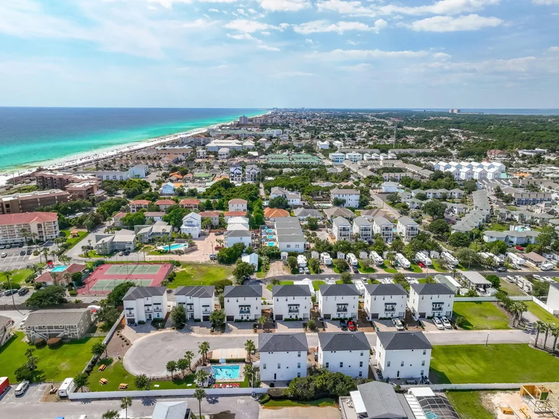 Miramar Beach, Florida, United States. - Photo 52
