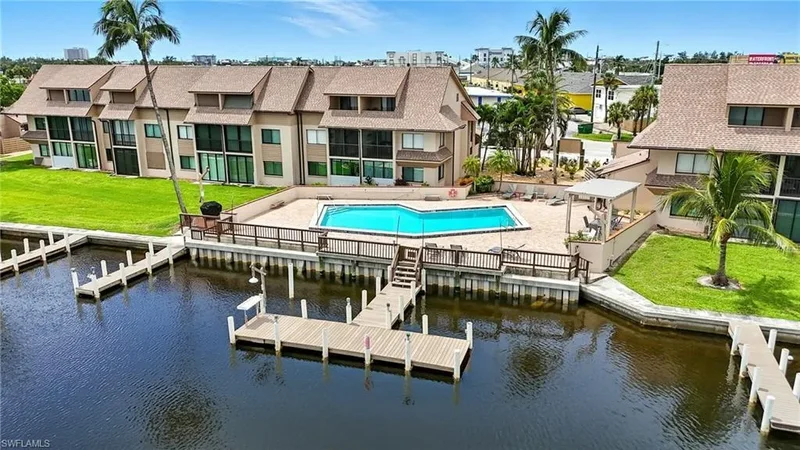 896 Buttonwood DR, Fort Myers Beach, Florida, United States. - Photo 13