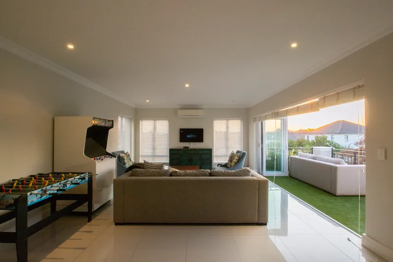 190 Guyot Oval, Val De Vie Winelands Lifestyle Estate, South Africa, Val De Vie Winelands Lifestyle Estate, Western Cape, South Africa. - Photo 33