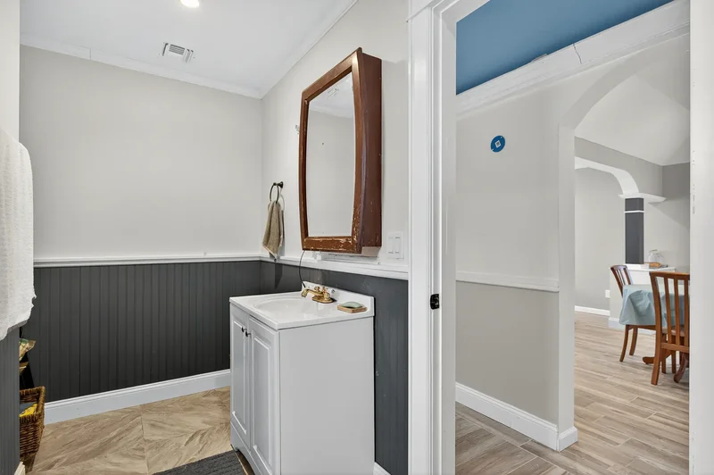 88 Bayview Avenue W, Lindenhurst, NY 11757, Lindenhurst, New York, United States. - Photo 17