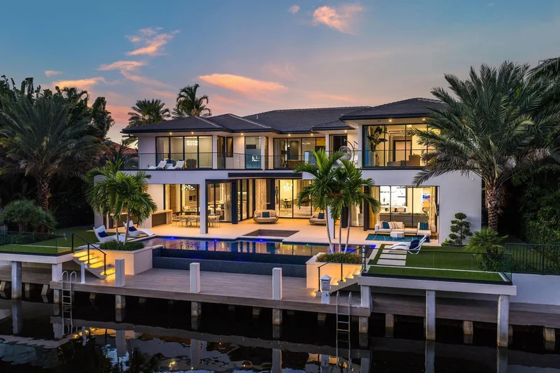 Single Family Residence in Boca Raton