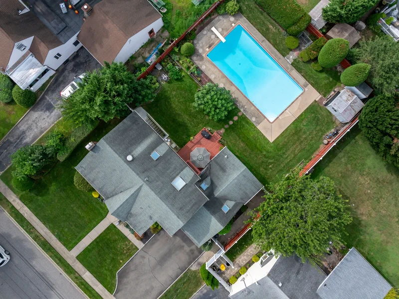 27 Beverly Road, Farmingdale, NY 11735, West Babylon, New York, United States. - Photo 16