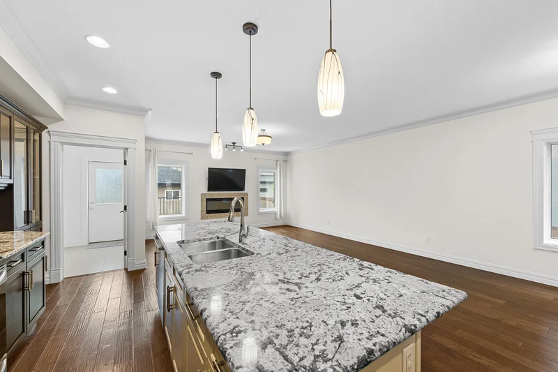 9654 83 Avenue, Edmonton, AB T6C 1C2, Edmonton, Alberta, Canada. - Photo 19
