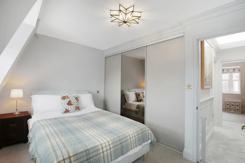 South End Row, London, W8, London, England, United Kingdom. - Photo 29