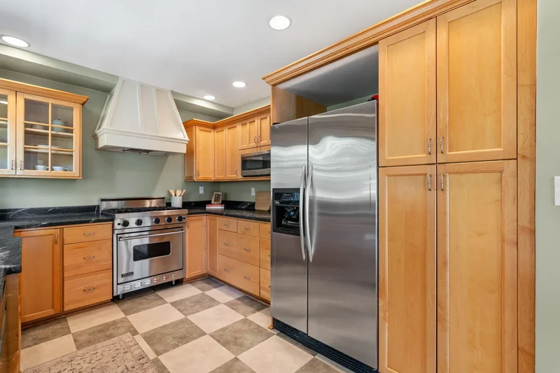 1808 Loma Street, Santa Barbara, California, United States. - Photo 23