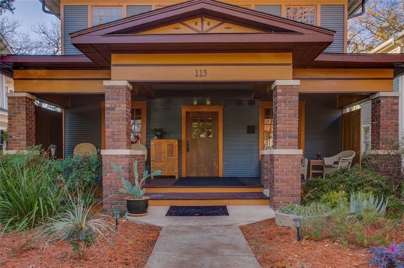 115 S Rosemont Avenue, Dallas, Texas, United States. - Photo 2