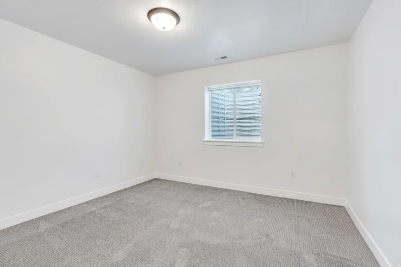 717 W LIGHTHOUSE DR, Saratoga Springs, UT 84045, Saratoga Springs, Utah, United States. - Photo 17