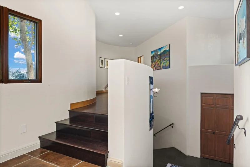 348 White Oaks Drive NE, Albuquerque, NM 87122, Albuquerque, New Mexico, United States. - Photo 8