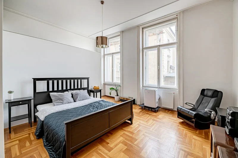 Károly körút, Budapest, Budapest, Hungary. - Photo 10
