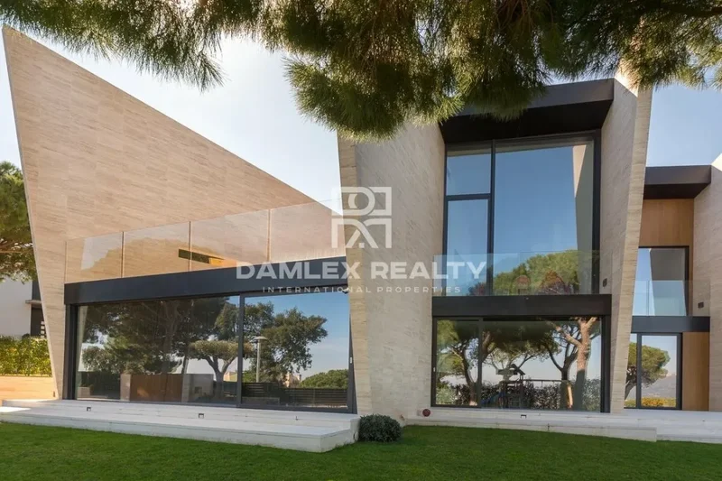 Exceptional villa on the heights of Sant Feliu de Guixols