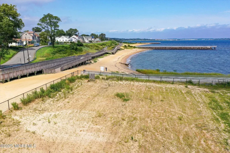 238 Shoreland Circle, Laurence Harbor, NJ 08879, Old Bridge Township, New Jersey, United States. - Photo 74