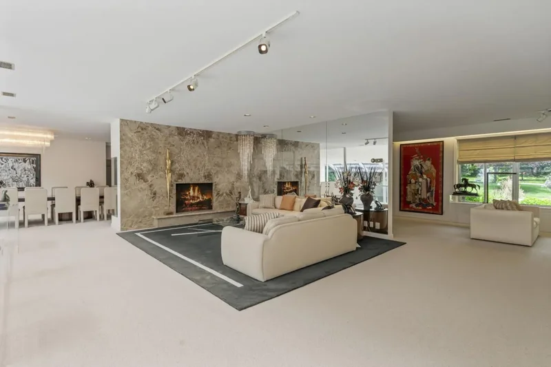 50 Park Lane Circ, Toronto, Ontario, Canada. - Photo 8