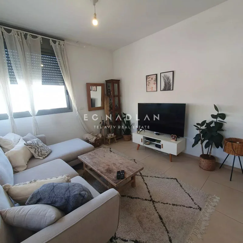 For sale in Tel Aviv, Shenkin - 2 rooms in a recent building