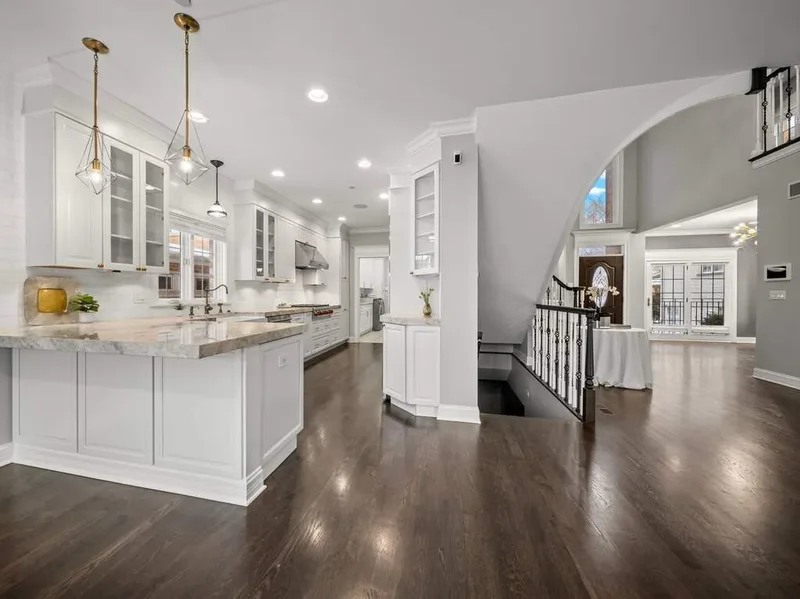 6732 N. East Prairie Road, Lincolnwood, IL, 60712, USA, Lincolnwood, Illinois, United States. - Photo 16