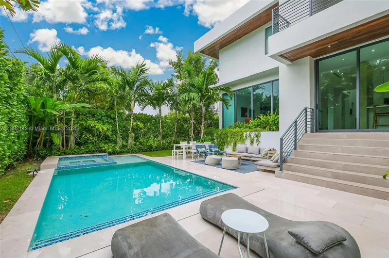 445 Ridgewood Rd, Key Biscayne, Florida, United States. - Photo 5