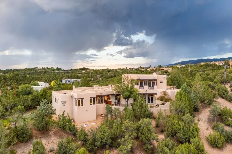 1097 Mansion Ridge Road , Santa Fe, NM 87501, Santa Fe, New Mexico, United States. - Photo 49