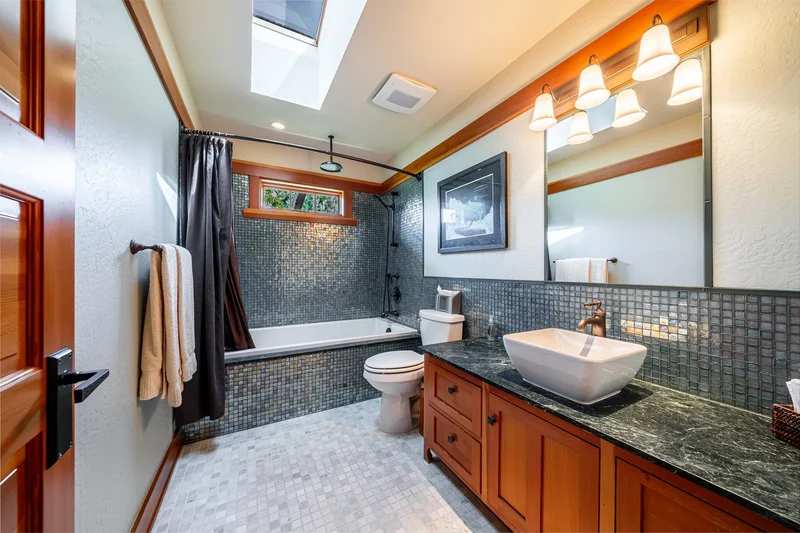 99 Granite, Ashland, OR, 97520, USA, Ashland, Oregon, United States. - Photo 27
