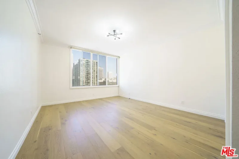 600 W 9th Street 1502, Los Angeles, California, United States. - Photo 18