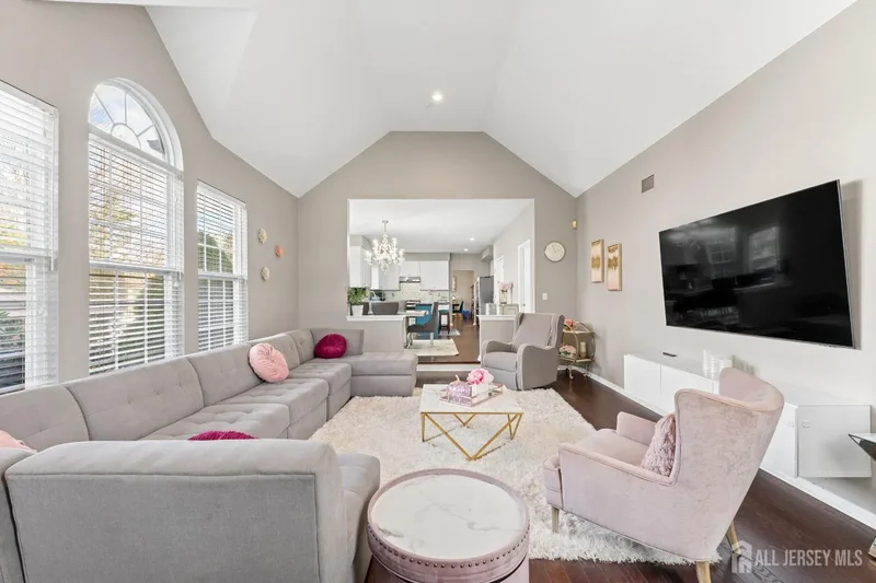 63 Crestwood Street, Piscataway, NJ 08854, Piscataway, New Jersey, United States. - Photo 10