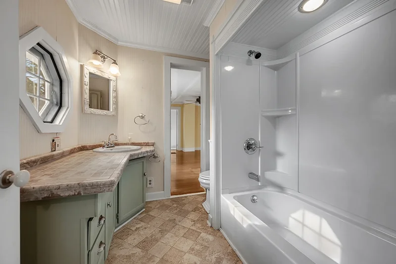 796 Plainville Avenue, Farmington, Connecticut, United States. - Photo 29