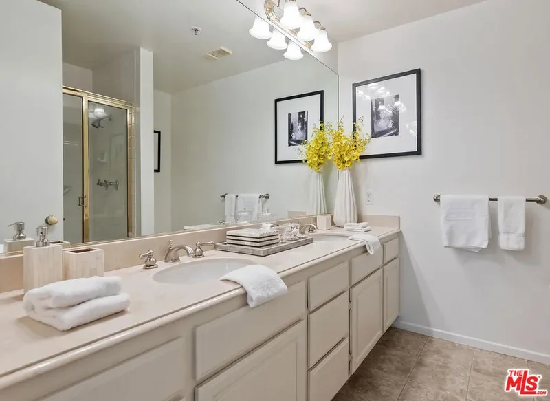 2131 Century Park Lane 109, Los Angeles, CA, United States. - Photo 27