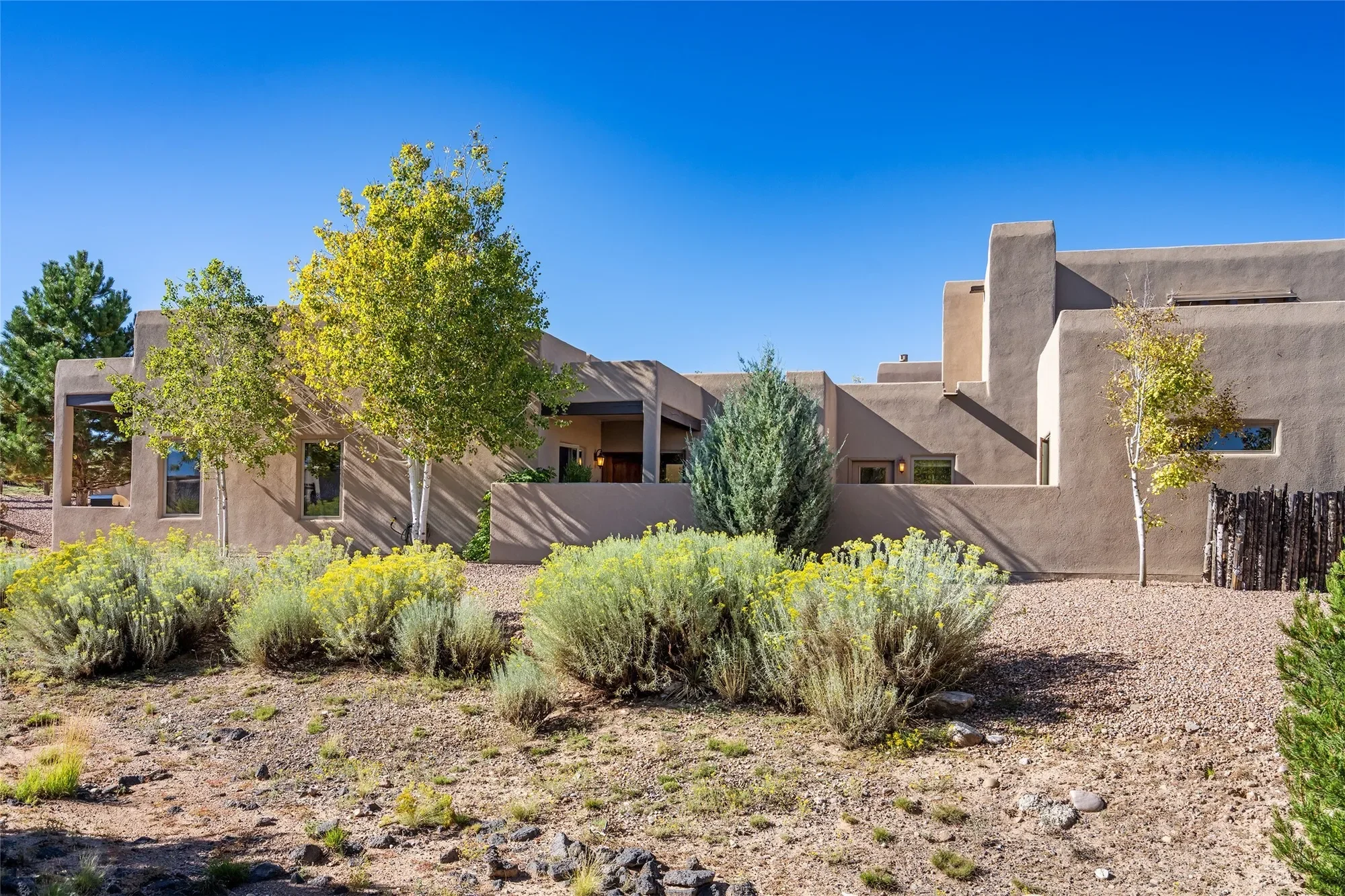 9 E Avenida Sebastian, Santa Fe, NM 87506, Santa Fe, New Mexico, United States. - Photo 21