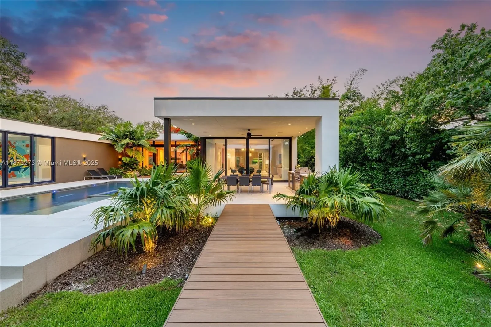 12100 SW 79th Ave, Coral Gables, Florida, United States. - Photo 4