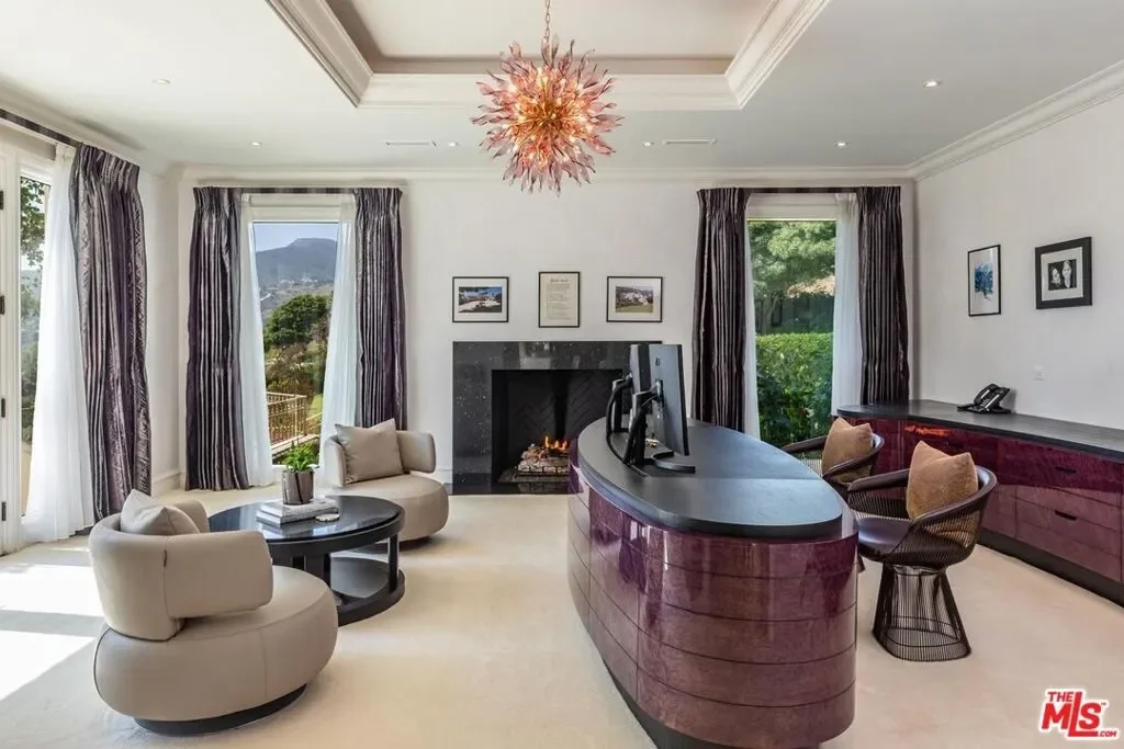 6051 Philip Avenue, Malibu, California, United States. - Photo 35
