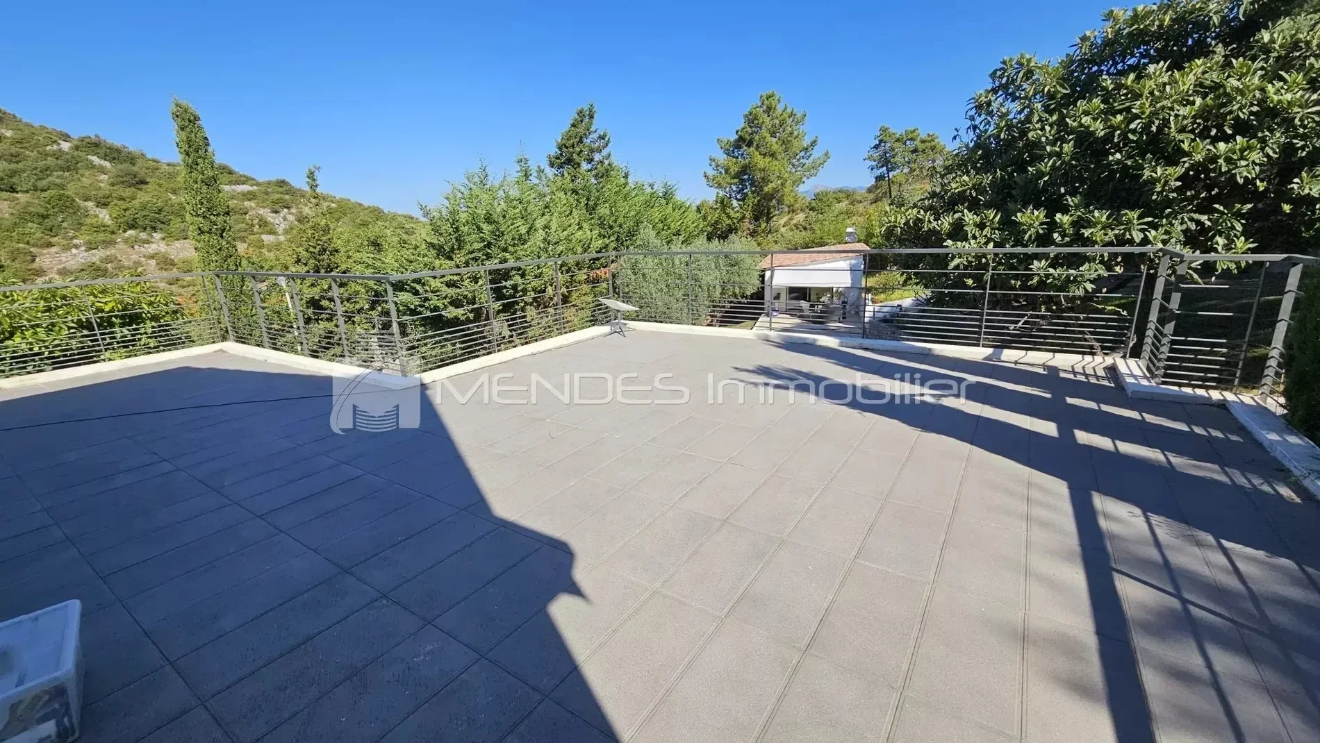 Exterior photo 10