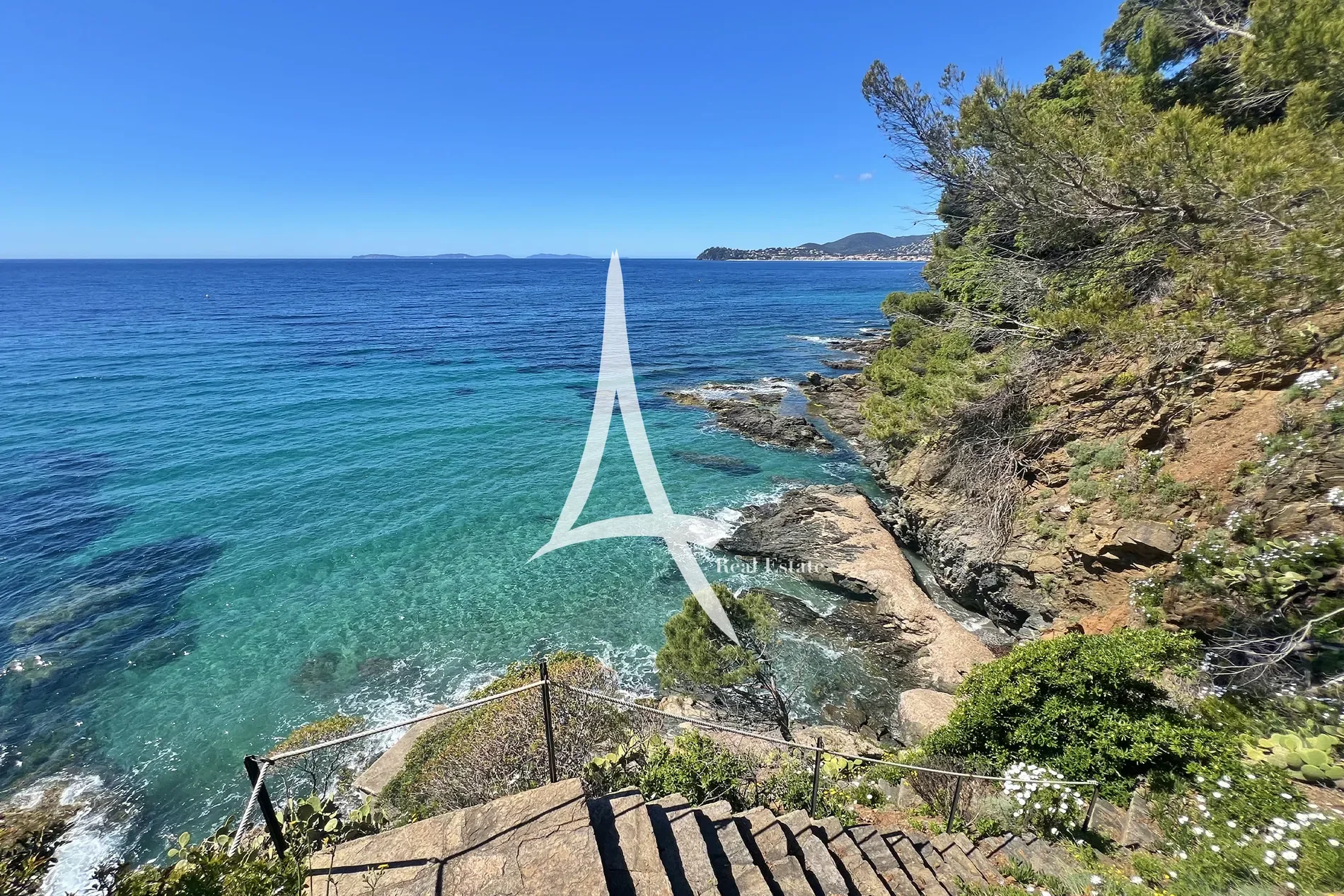 Pieds dans l'eau avec piscine et accès unique à la mer - Gigaro - La Croix-Valmer