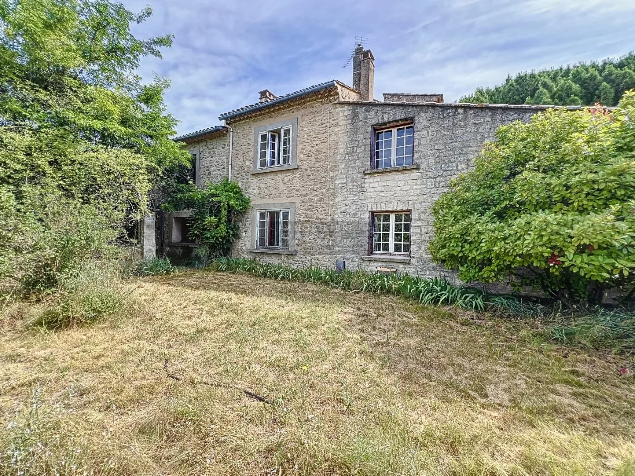 Exterior photo 4