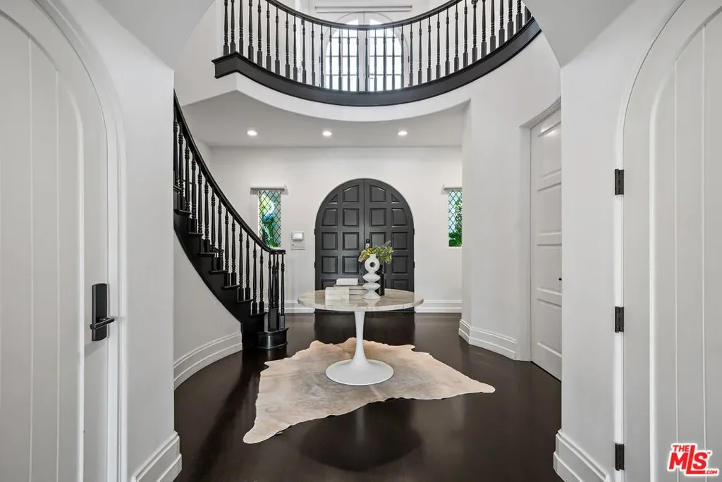 9928 Toluca Lake Avenue, Los Angeles, California, United States. - Photo 24