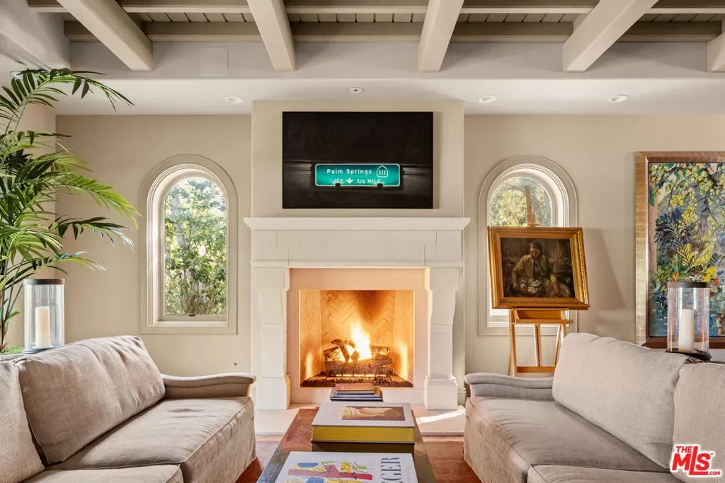4009 Valley Meadow Road, Los Angeles, California, United States. - Photo 9