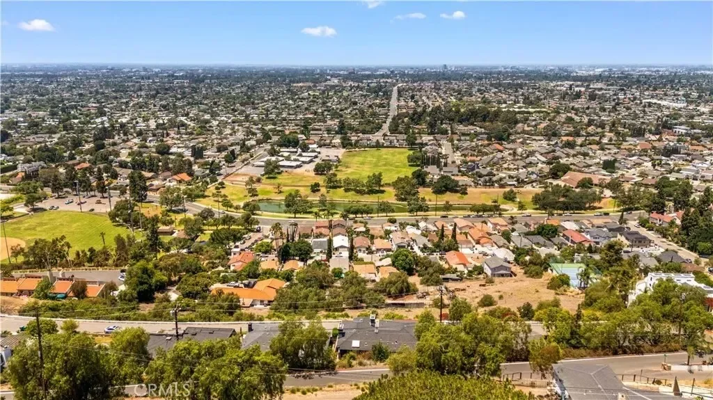 12284 Circula Panorama, Santa Ana, California, United States. - Photo 50