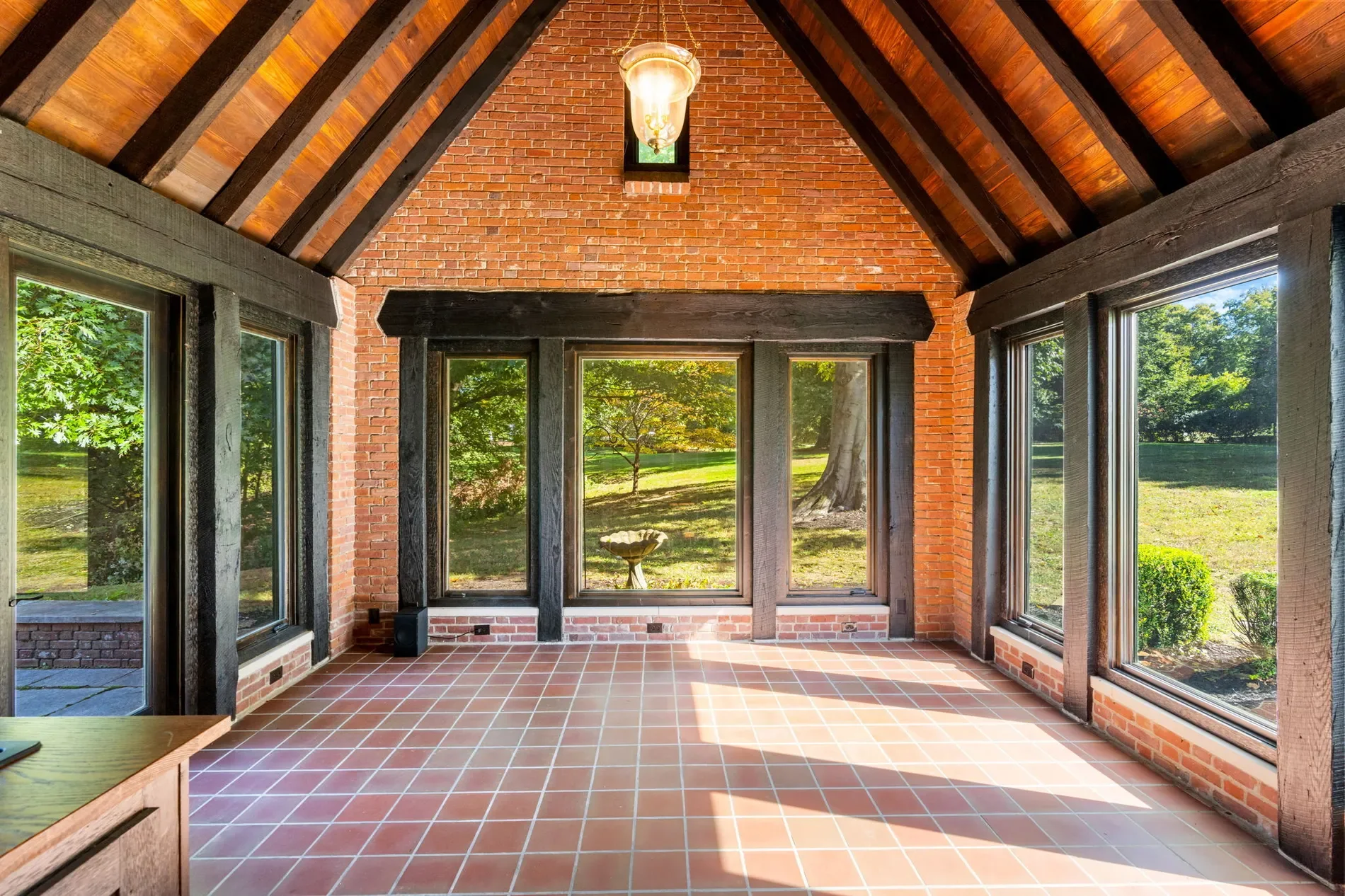 3740 Upper River Road , Louisville, KY 40207, Watterson Park, Kentucky, United States. - Photo 18
