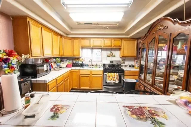 1419 E. 111th St., Los Angeles, CA 90059, Los Angeles, California, United States. - Photo 32
