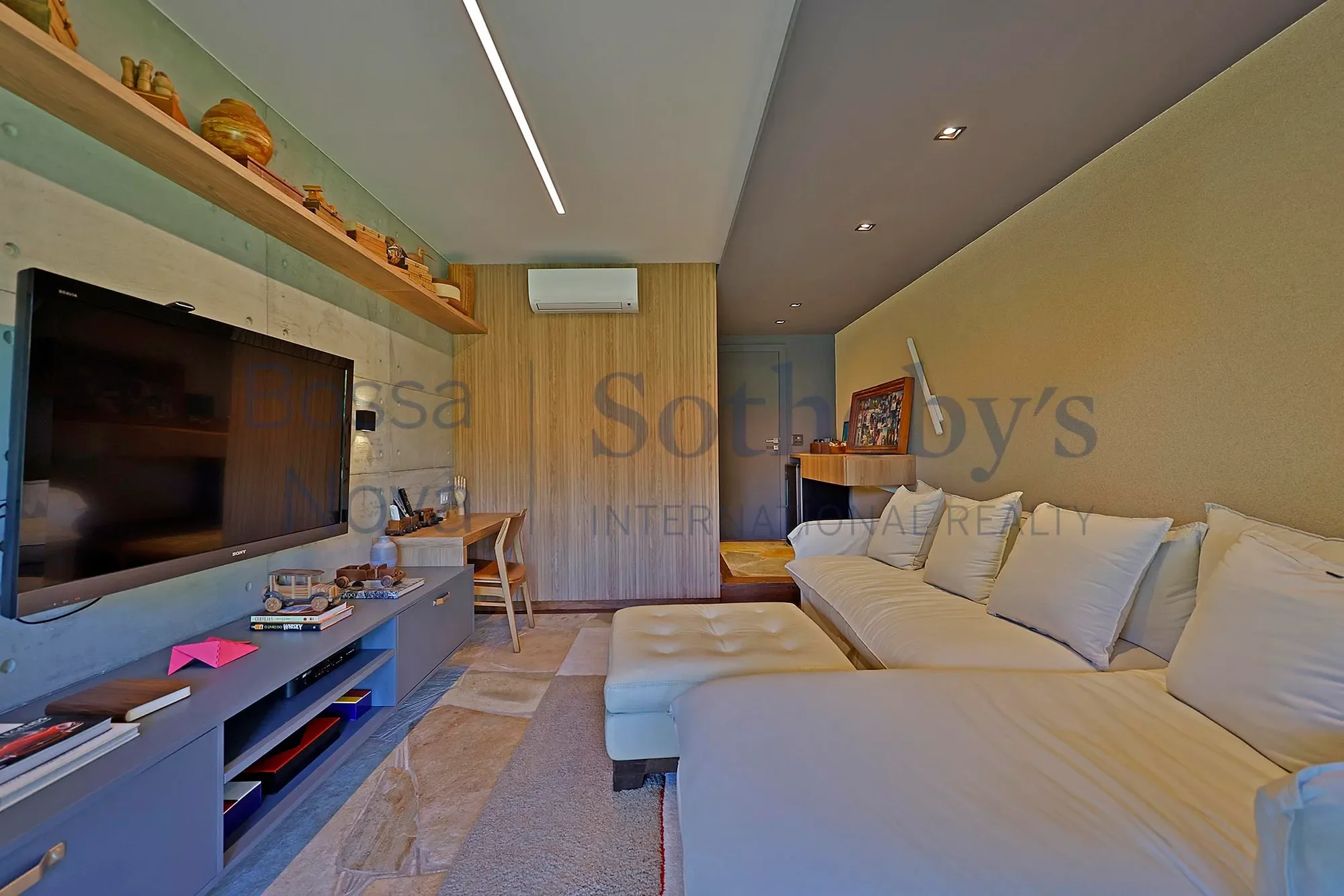 Gallery photo 2