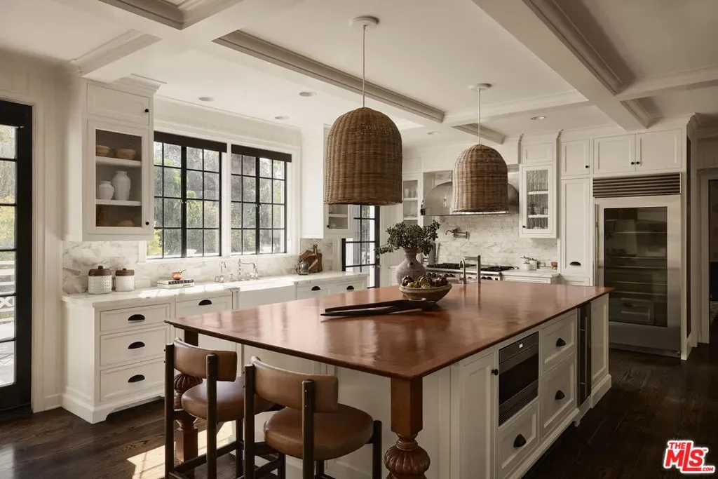 1141 Maroney Lane, Los Angeles, California, United States. - Photo 1
