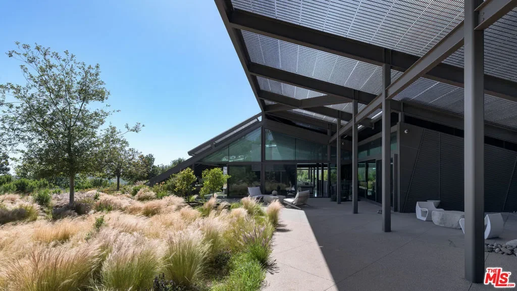5900 Bonsall Drive, Malibu, California, United States. - Photo 39