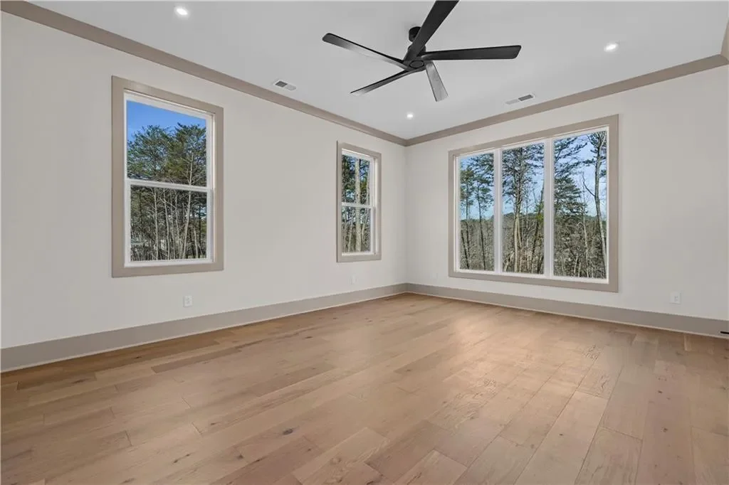 6084 BLUEWATER Boulevard, Gainesville, Georgia, United States. - Photo 9