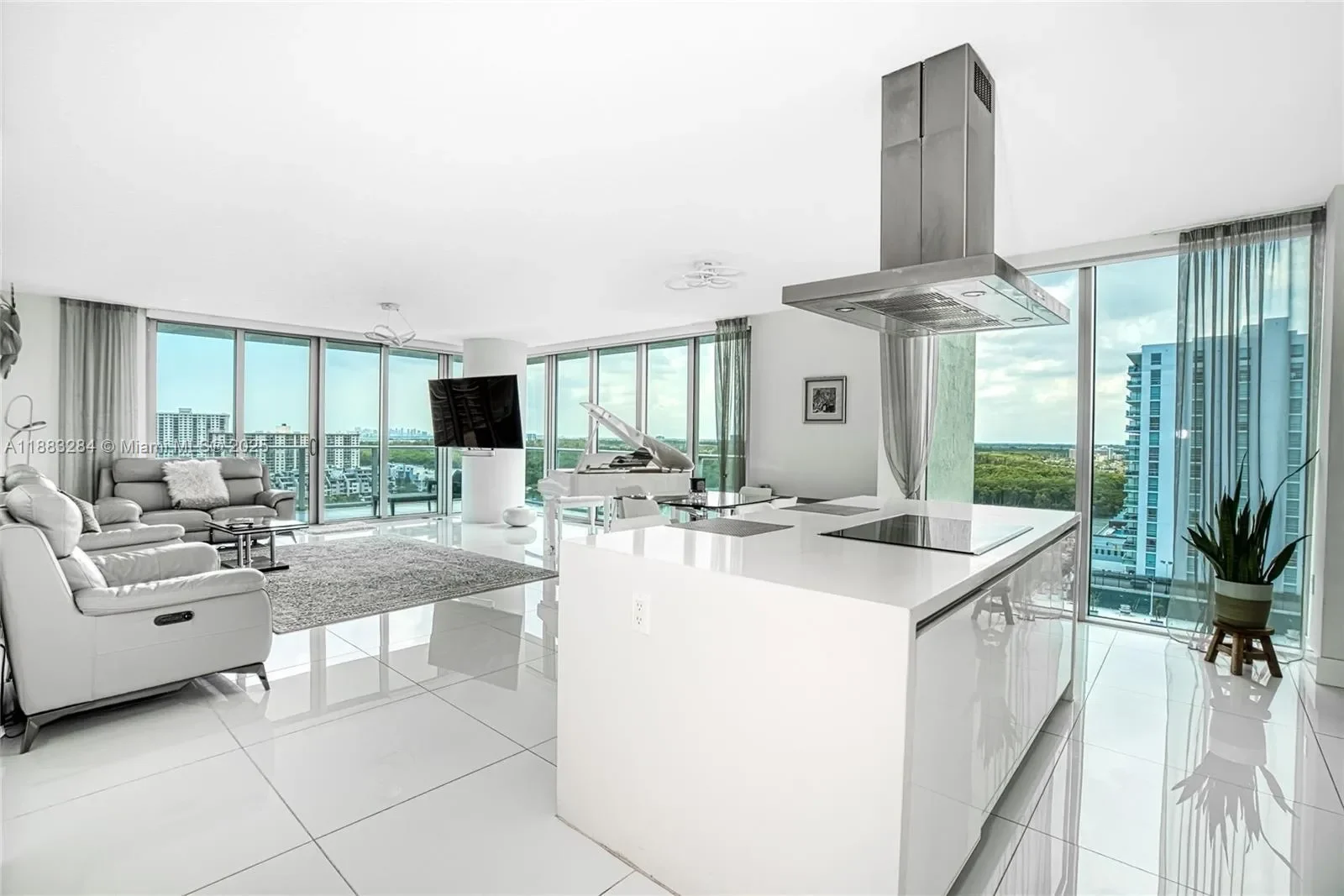 330 S Sunny Isles Blvd. 1502, Golden Beach, Florida, United States. - Photo 49