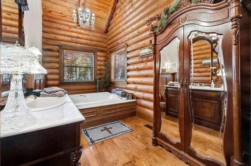 3134 Van Buren, Eureka Springs, AR 72632, Eureka Springs, Arkansas, United States. - Photo 47