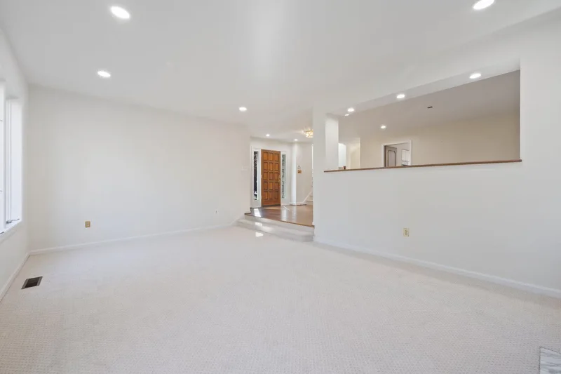 255 Jeffery Lane , Great Falls, VA 22066, Great Falls, Virginia, United States. - Photo 19
